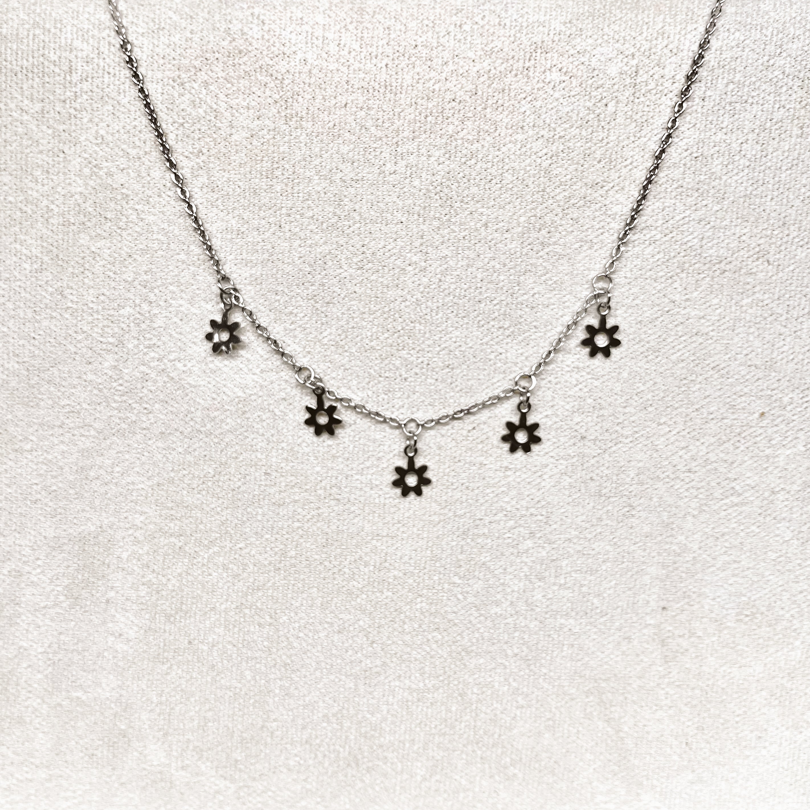 Daisy Charm Necklace