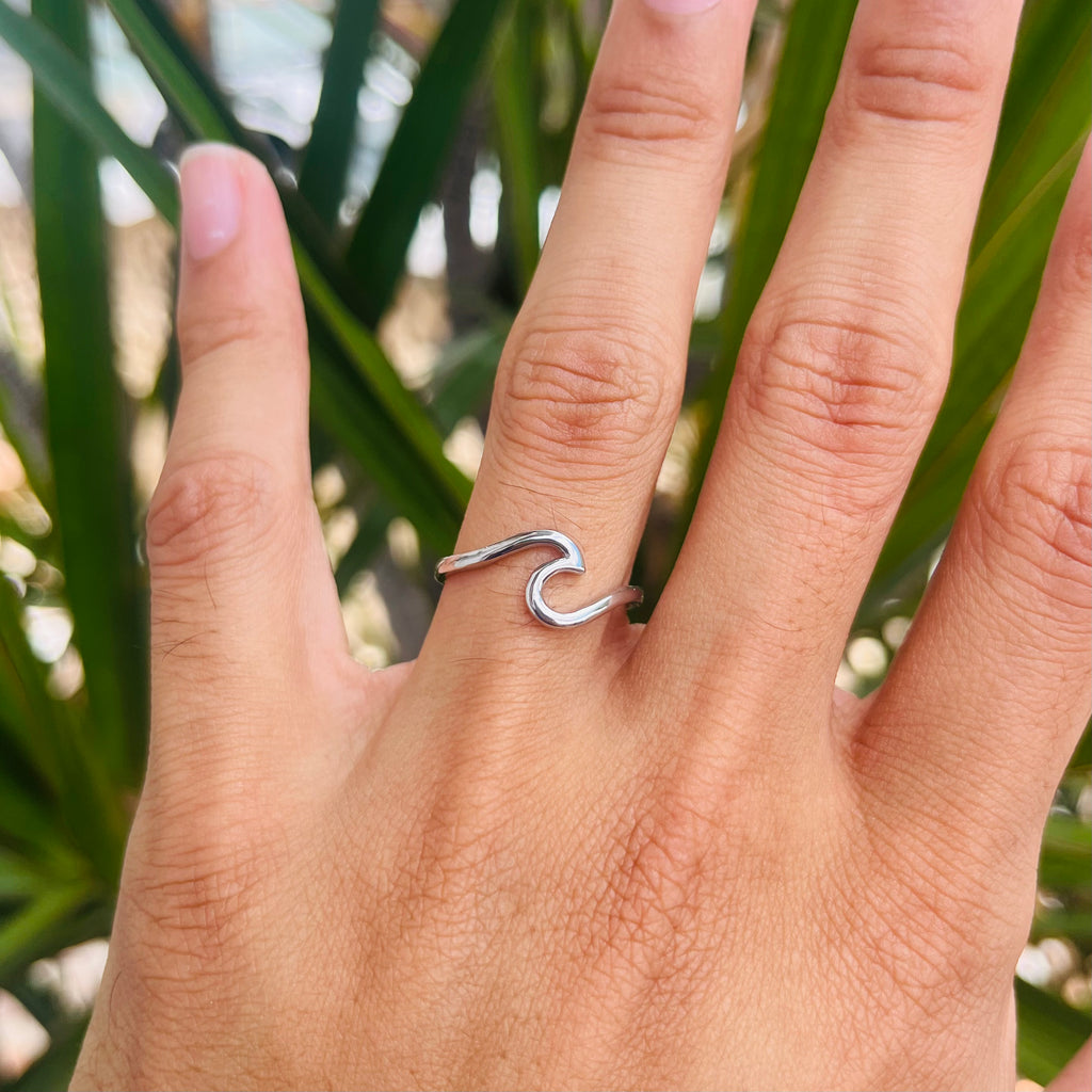 One Wave Ring