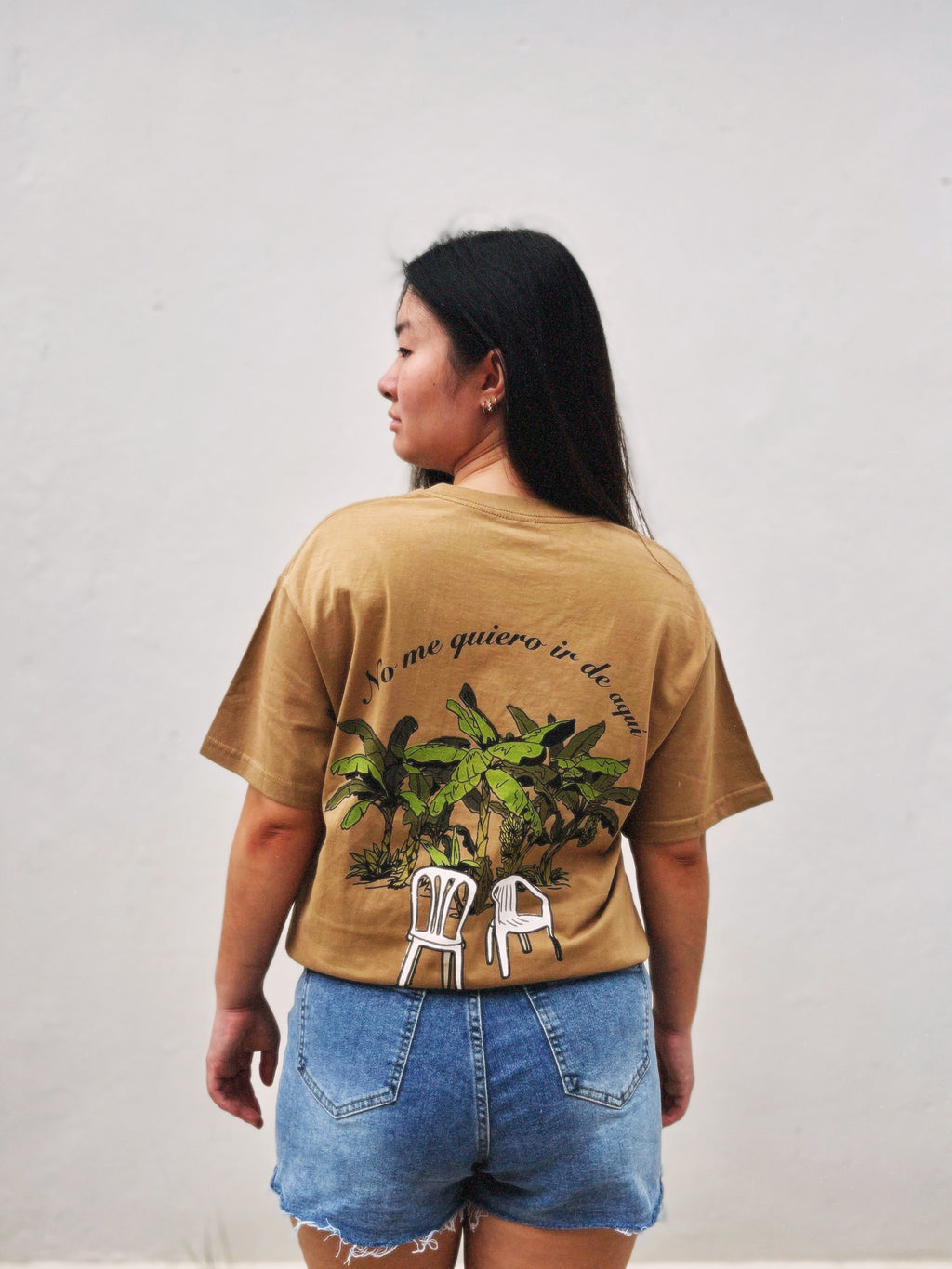 No Me Quiero Ir De Aquí Tee