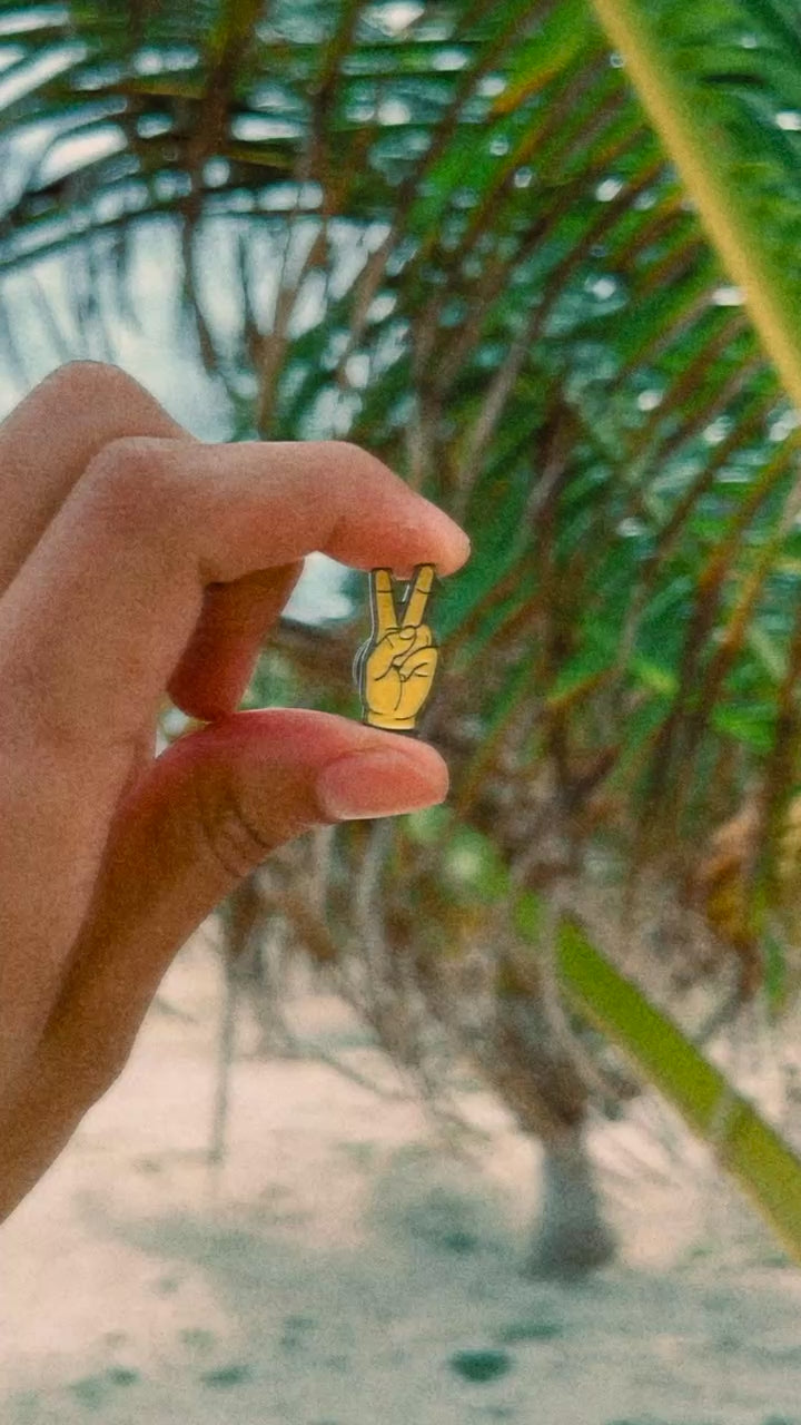 Peace, peace hand, hand, pin, lapel pin, metal pin, Puro paradise, Puerto Rico
